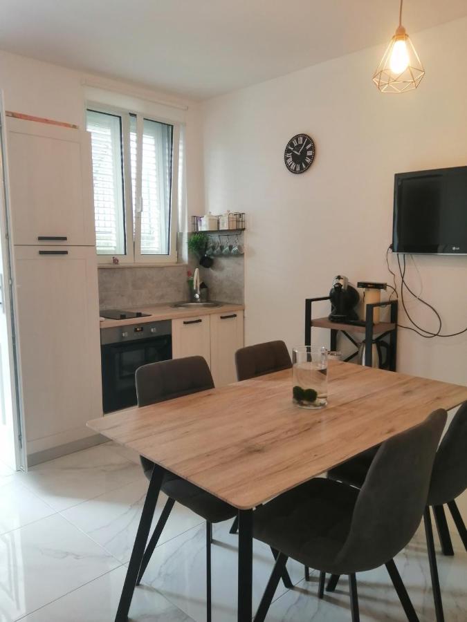 Apartman Marita Kaštela Exterior foto