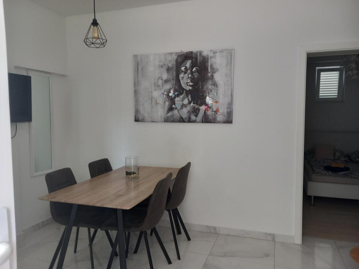 Apartman Marita Kaštela Exterior foto